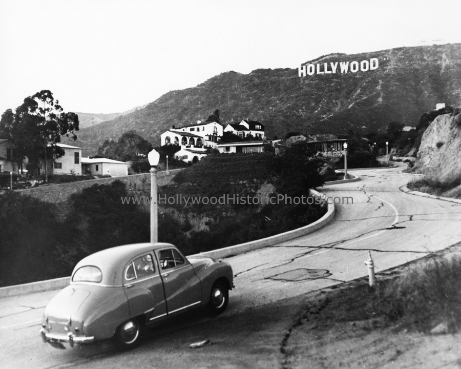Deronda Dr. 1950 Bwood.jpg